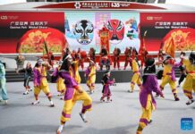 Artists perform Yingge Dance during 135th Canton Fair in Guangzhou, S China’s Guangdong