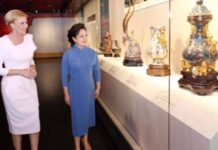 Peng Liyuan, Polish president’s wife visit China’s national center for performing arts