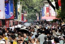 Summer travel booms in China, spurring economic vitality